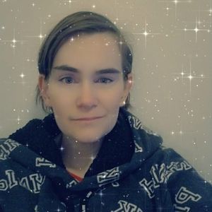 Meet your Posher, Stacy